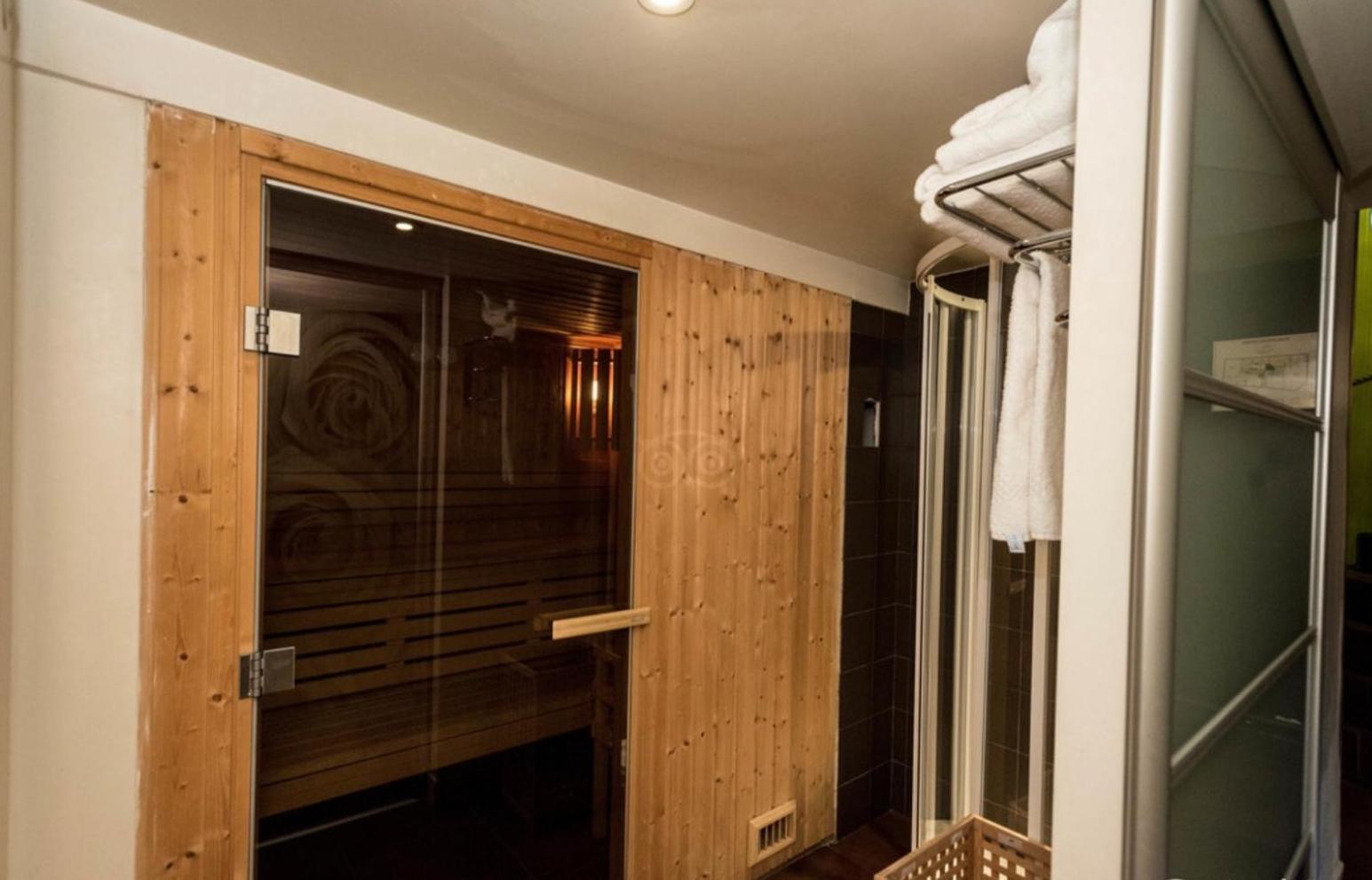 Hotel Le Fabe Париж Екстериор снимка
