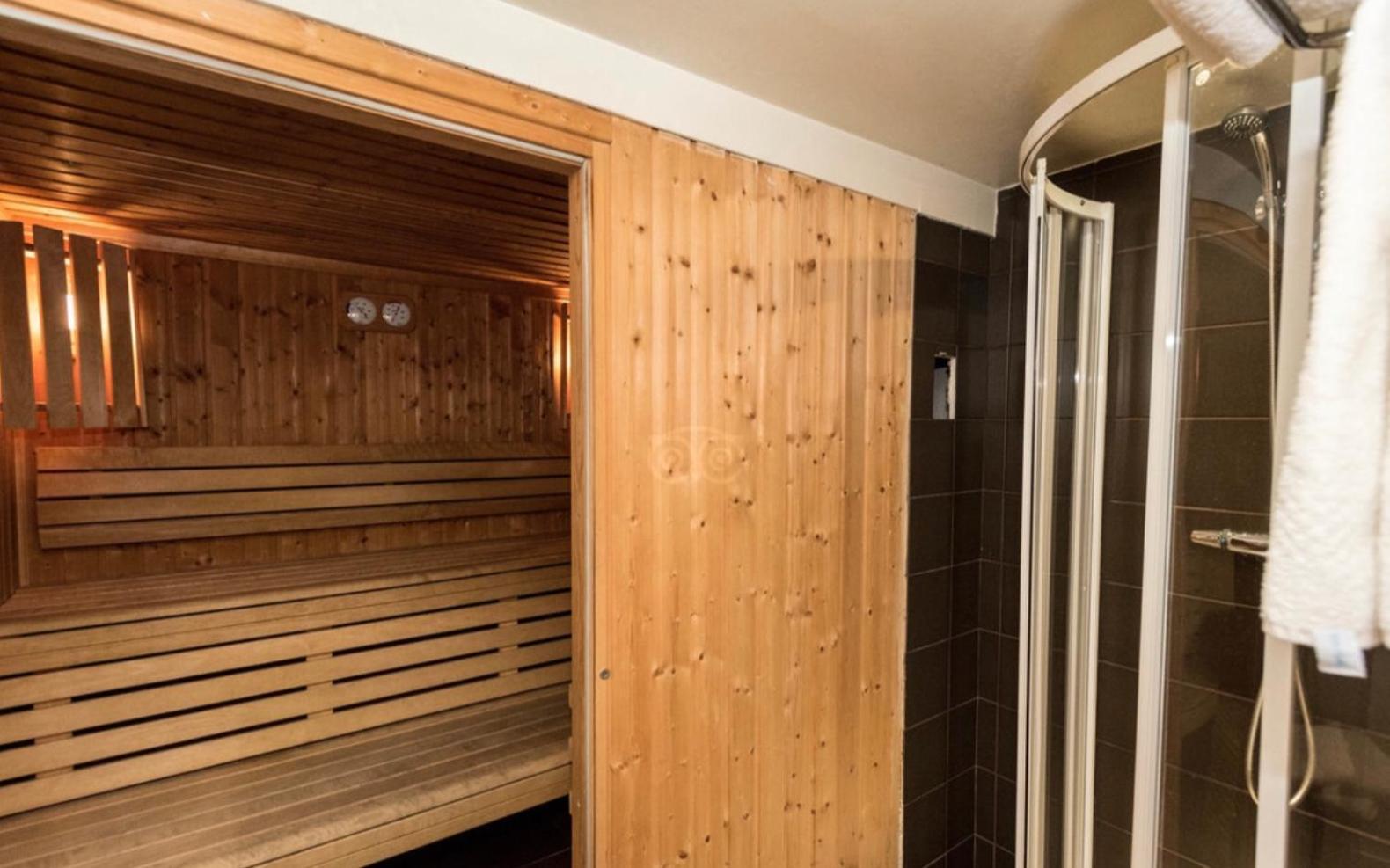 Hotel Le Fabe Париж Екстериор снимка