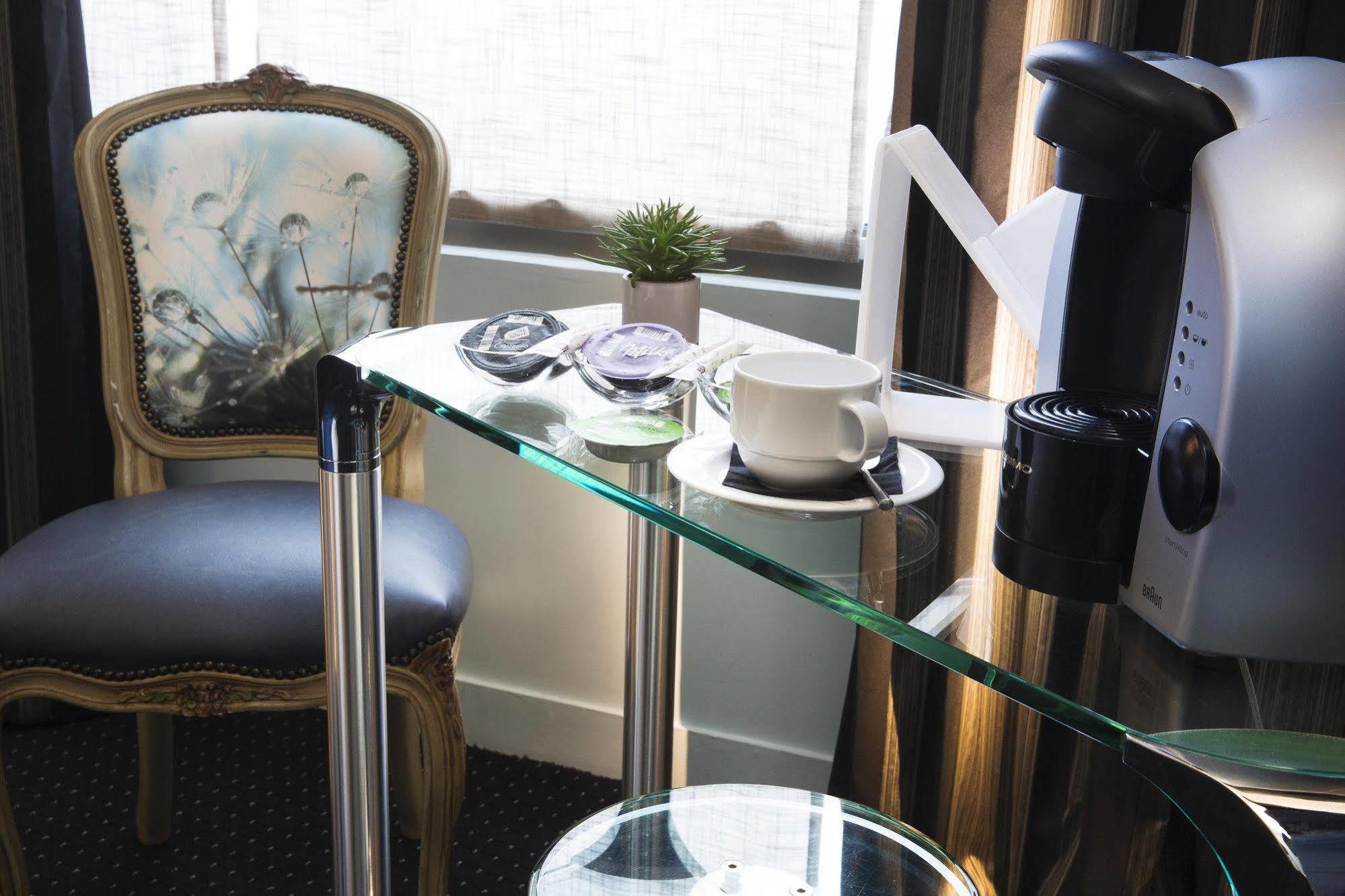 Hotel Le Fabe Париж Екстериор снимка