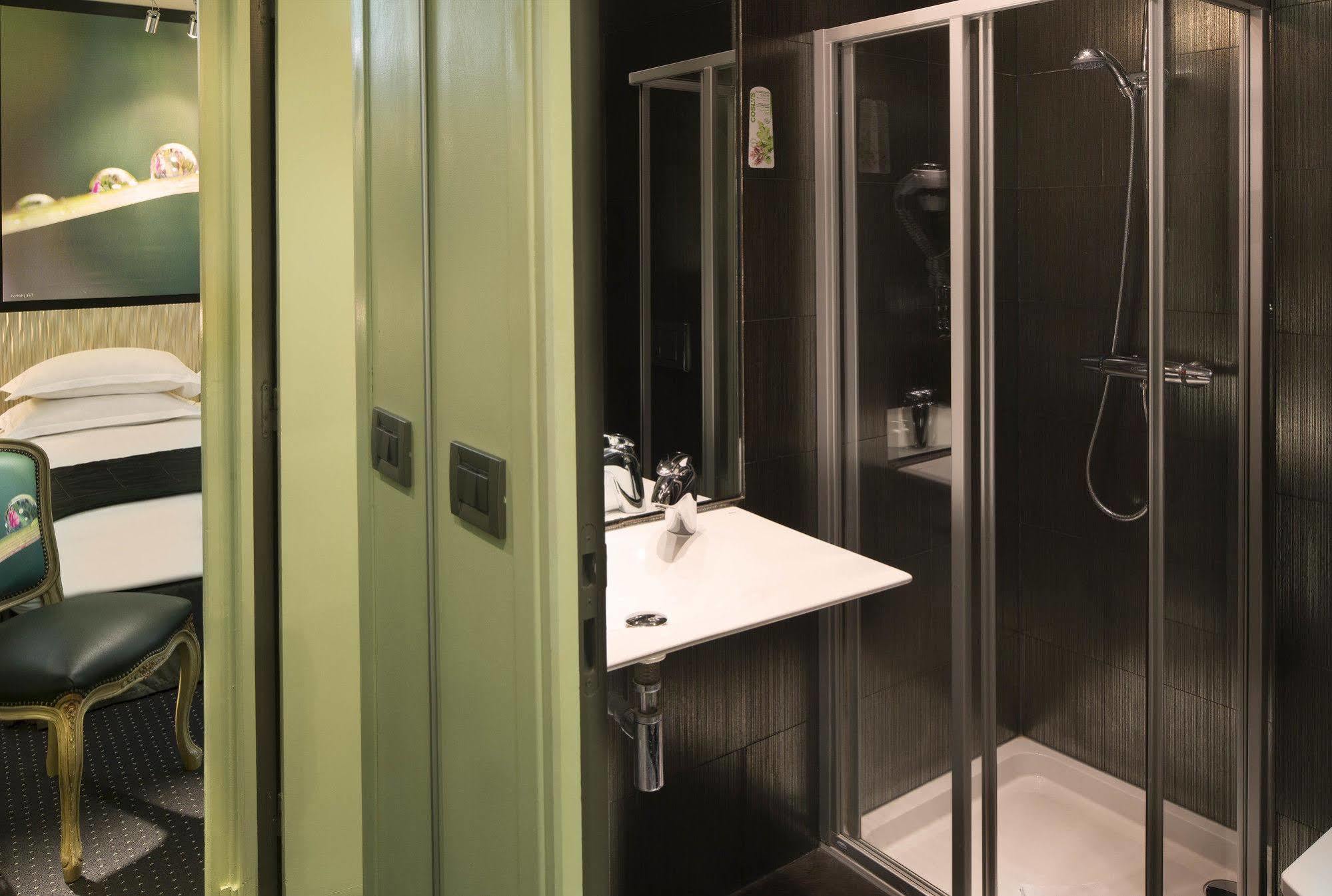 Hotel Le Fabe Париж Екстериор снимка