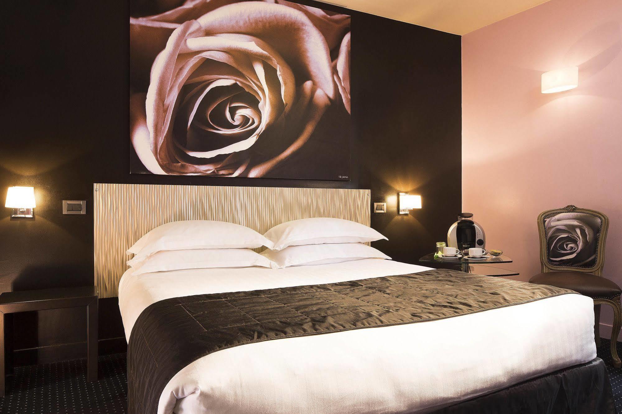 Hotel Le Fabe Париж Екстериор снимка