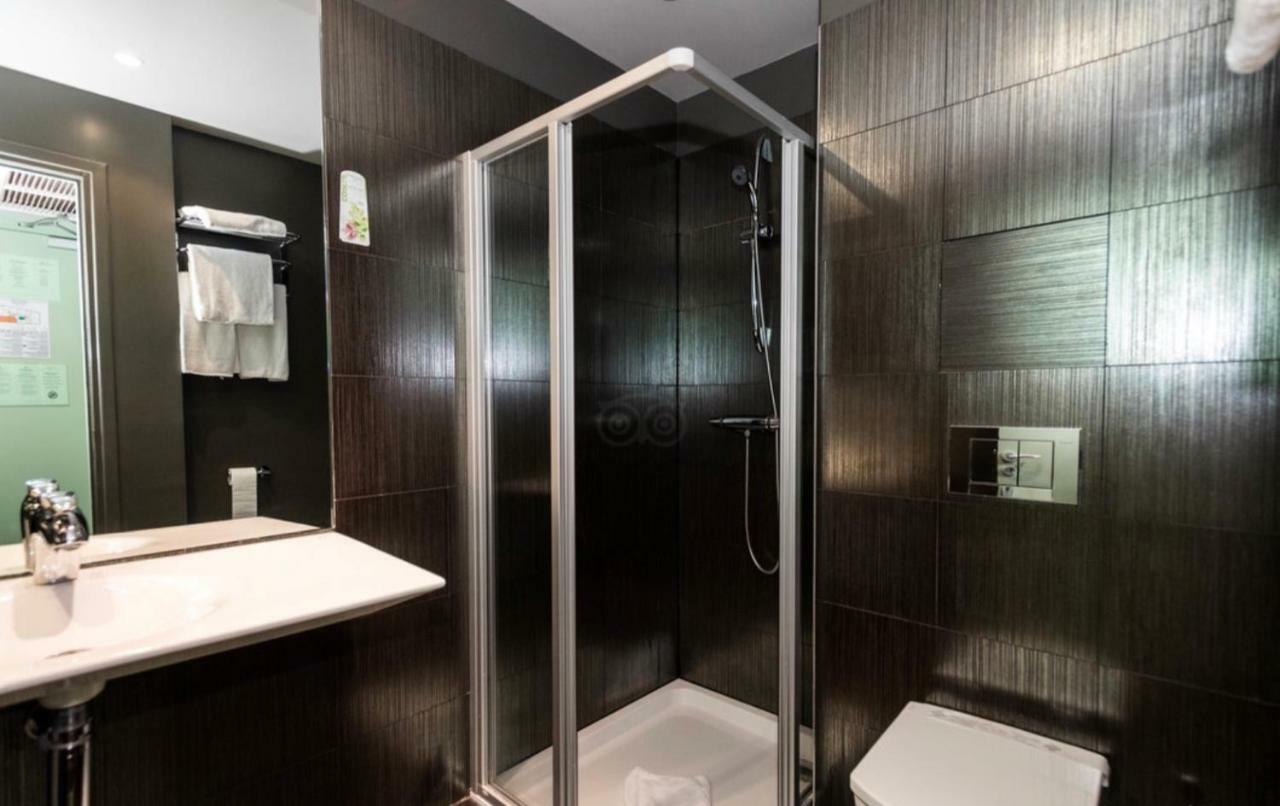 Hotel Le Fabe Париж Екстериор снимка